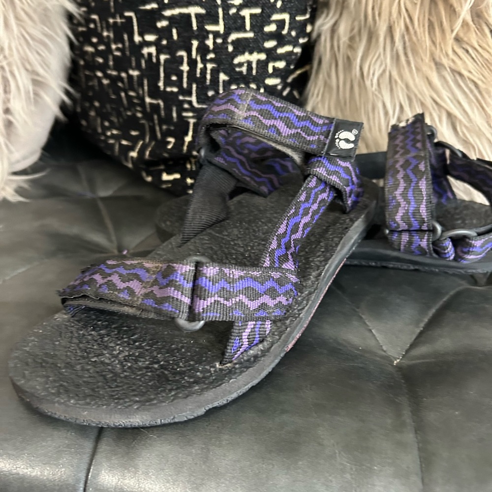 vintage y2k hang ten sport sandals teva style two straps purple black